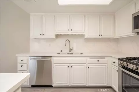 1934 Suntree #B, Simi Valley, CA 93063 photo 9