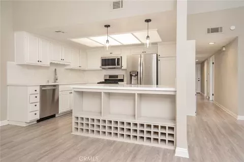1934 Suntree #B, Simi Valley, CA 93063 photo 11