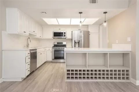 1934 Suntree #B, Simi Valley, CA 93063 photo 7