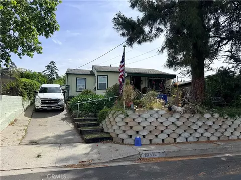 10512 Samoa Ave, Tujunga, CA 91042