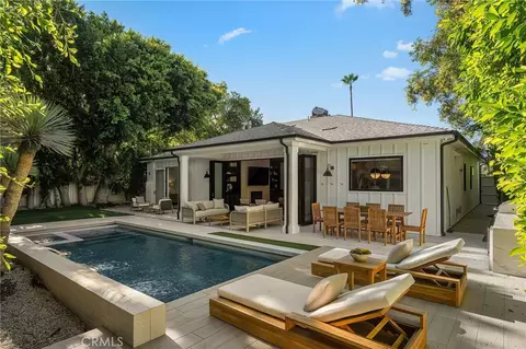 16130 Otsego St, Encino, CA 91436
