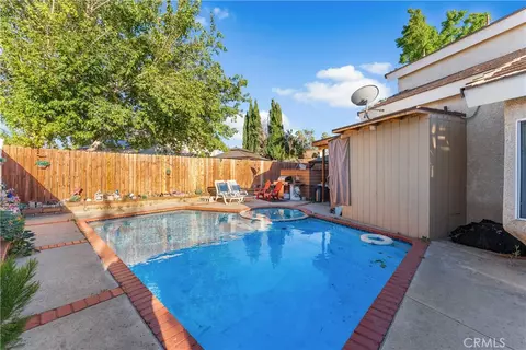 Exterior - 37704 49th E, Palmdale, CA 93552 photo 7 of 9