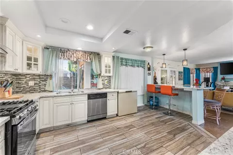 Kitchen - 37704 49th E, Palmdale, CA 93552 photo 7 of 9