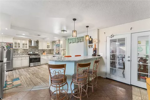 Kitchen - 37704 49th E, Palmdale, CA 93552 photo 8 of 9