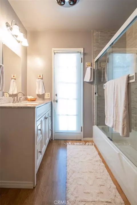 Bath - 29054 Alder Ter, Cedar Glen, CA 92321 photo 2 of 3