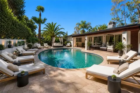 3267 Laurel Canyon Blvd, Studio City, CA 91604