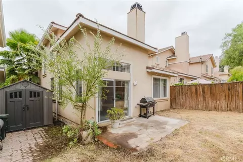 Exterior - 27631 Iris Pl, Castaic, CA 91384 photo 3 of 6