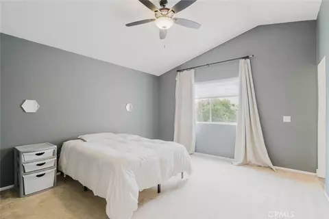 Bedroom - 27631 Iris Pl, Castaic, CA 91384 photo 4 of 6