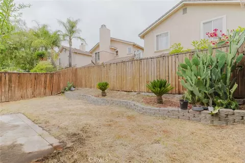 Exterior - 27631 Iris Pl, Castaic, CA 91384 photo 5 of 6