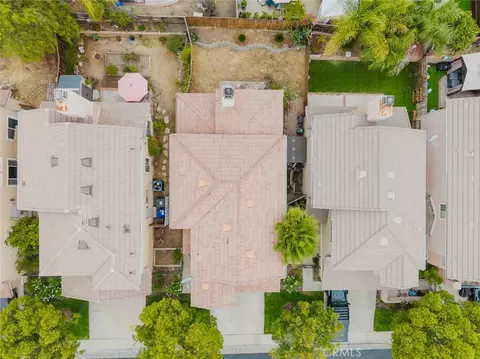 View/Area - 27631 Iris Pl, Castaic, CA 91384 photo 4 of 6