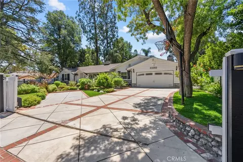 23352 Ostronic, Woodland Hills, CA 91367