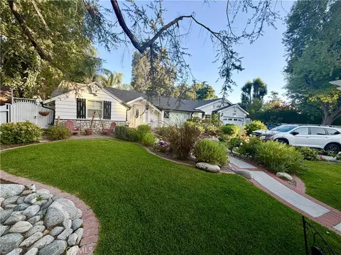 23352 Ostronic, Woodland Hills, CA 91367