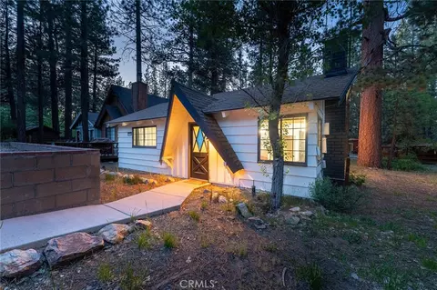42540 Cedar Ave, Big Bear Lake, CA 92315 photo 2