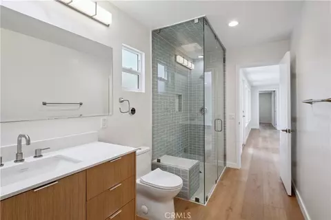 Bath - 4920 Island View St, Oxnard, CA 93035 photo 1 of 4