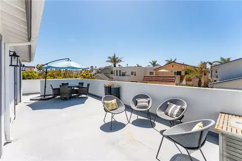 Exterior - 4920 Island View St, Oxnard, CA 93035 photo 3 of 4