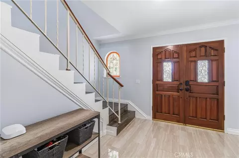 Entry Way - 1563 Cipres Ct, Camarillo, CA 93010 photo 2 of 2