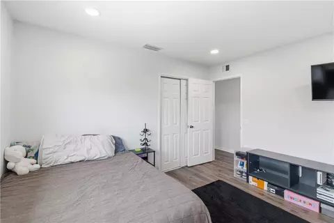 Bedroom - 1563 Cipres Ct, Camarillo, CA 93010 photo 6 of 6