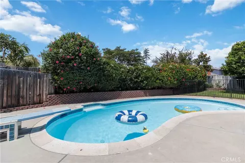 Exterior - 1563 Cipres Ct, Camarillo, CA 93010 photo 7 of 8
