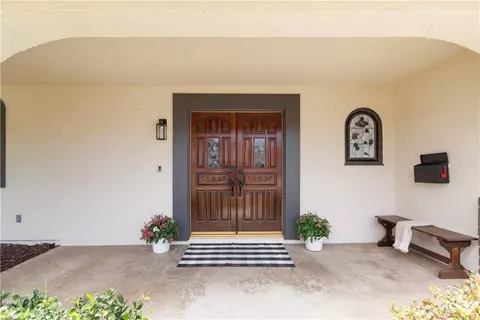 Entry Way - 1563 Cipres Ct, Camarillo, CA 93010 photo 1 of 2