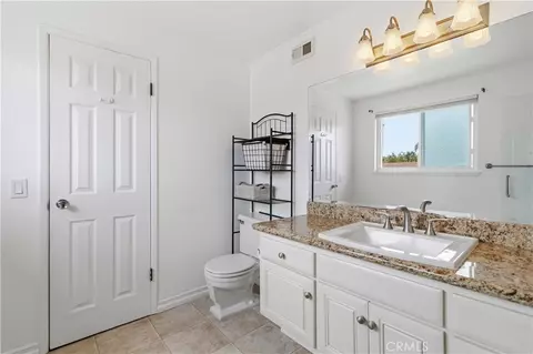 Bath - 1563 Cipres Ct, Camarillo, CA 93010 photo 3 of 4