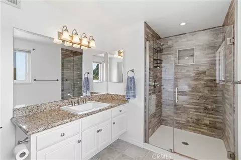 Bath - 1563 Cipres Ct, Camarillo, CA 93010 photo 2 of 4