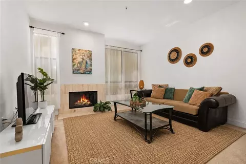 6938 Laurel Cyn #108, North Hollywood, CA 91605
