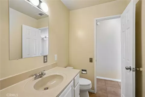 Bath - 49272 Hibiscus Dr, Morongo Valley, CA 92256 photo 1 of 4
