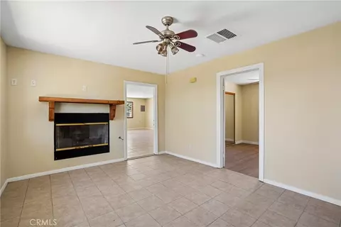 Living - 49272 Hibiscus Dr, Morongo Valley, CA 92256 photo 5 of 9