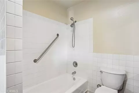 Bath - 49272 Hibiscus Dr, Morongo Valley, CA 92256 photo 4 of 4