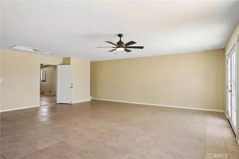 Living - 49272 Hibiscus Dr, Morongo Valley, CA 92256 photo 8 of 9