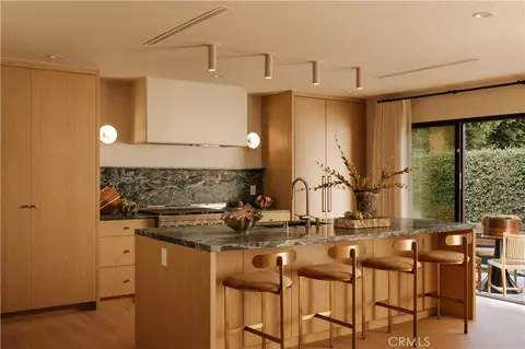 5267 Ventura Canyon Ave, Sherman Oaks, CA 91401