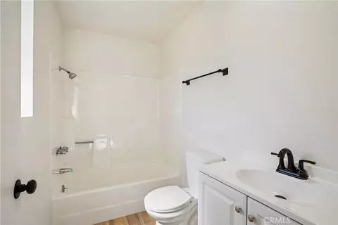 Bath - 11618 Rosewood Ave, Morongo Valley, CA 92256 photo 3 of 3