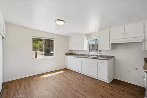 Kitchen - 11618 Rosewood Ave, Morongo Valley, CA 92256 photo 1 of 4