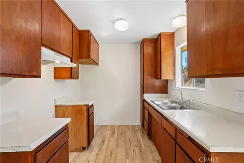 Kitchen - 11618 Rosewood Ave, Morongo Valley, CA 92256 photo 3 of 4