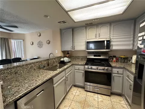 Kitchen - 5147 Moonraker, Palmdale, CA 93552 photo 1 of 1