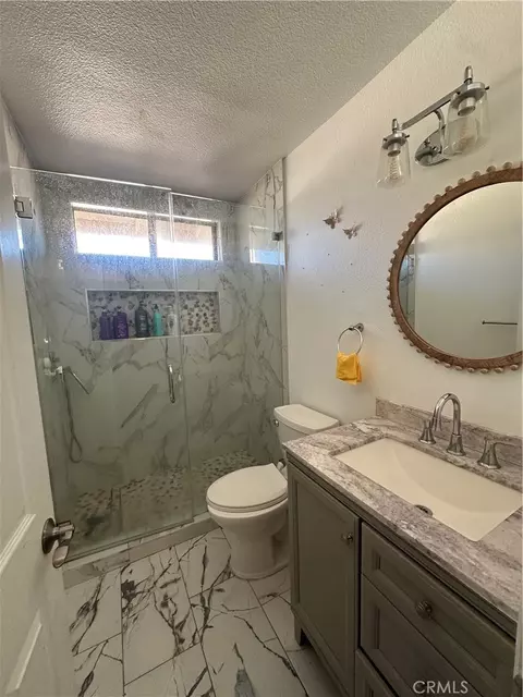 Bath - 5147 Moonraker, Palmdale, CA 93552 photo 4 of 4