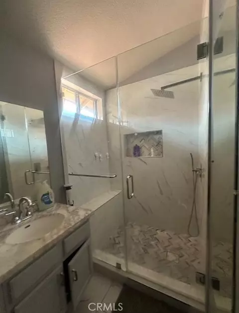 Bath - 5147 Moonraker, Palmdale, CA 93552 photo 3 of 4