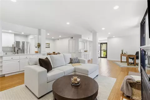Living - 2234 Martinique, Oxnard, CA 93035 photo 1 of 7
