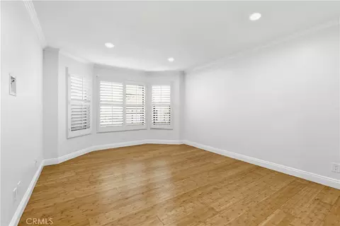 Living - 2234 Martinique, Oxnard, CA 93035 photo 5 of 7