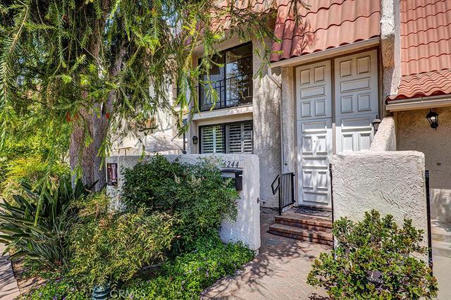6244 Shoup Ave, Woodland Hills, CA 91367