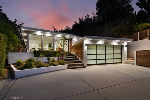 3901 Ventura Canyon Ave, Sherman Oaks, CA 91423