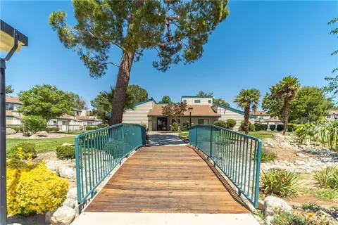 Exterior - 44550 15th St E #8, Lancaster, CA 93535 photo 6 of 8