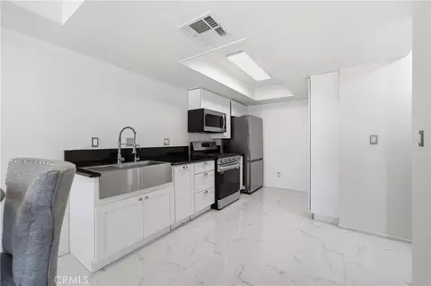 Kitchen - 44550 15th St E #8, Lancaster, CA 93535 photo 1 of 1