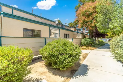 Exterior - 44550 15th St E #8, Lancaster, CA 93535 photo 2 of 8