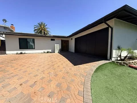5420 Parkmor, Calabasas, CA 91302
