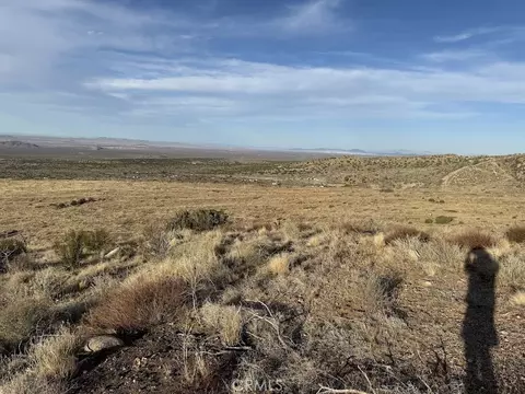 0 200, Llano, CA 93544 photo 57