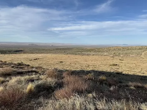 0 200, Llano, CA 93544 photo 55