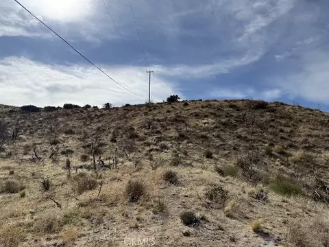 0 200, Llano, CA 93544 photo 25