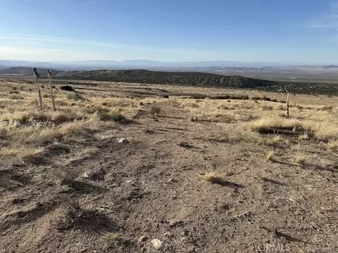 0 200, Llano, CA 93544 photo 45