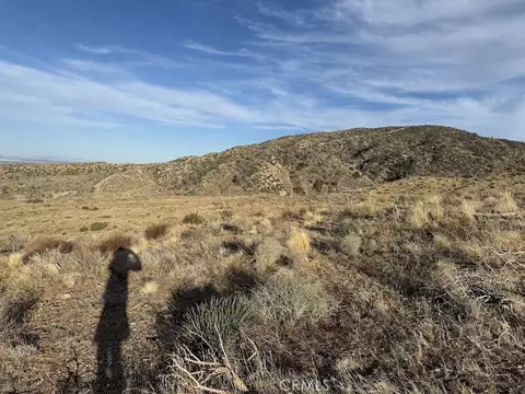 0 200, Llano, CA 93544 photo 58